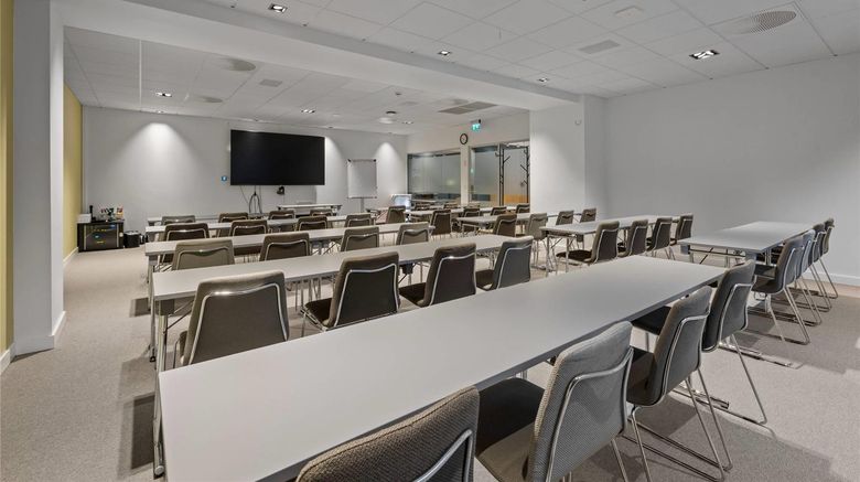 <b>Home Hotel Astoria Meeting</b>. Images powered by <a href="https://iceportal.shijigroup.com/" title="IcePortal" target="_blank">IcePortal</a>.