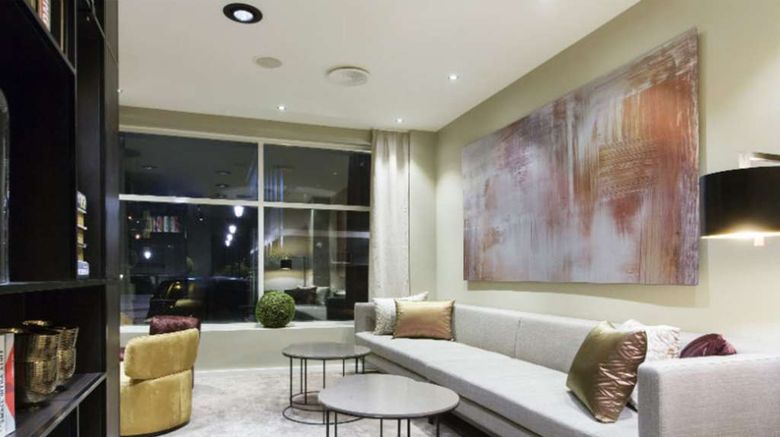 <b>Quality Hotel Grand Kristiansund Lobby</b>. Images powered by <a href="https://iceportal.shijigroup.com/" title="IcePortal" target="_blank">IcePortal</a>.