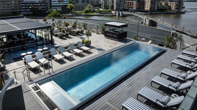 Quality Hotel Pool