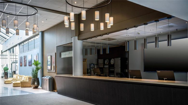 <b>Quality Hotel Lobby</b>. Images powered by <a href="https://iceportal.shijigroup.com/" title="IcePortal" target="_blank">IcePortal</a>.