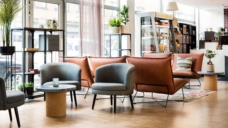 <b>Comfort Hotel Trondheim Lobby</b>. Images powered by <a href="https://iceportal.shijigroup.com/" title="IcePortal" target="_blank">IcePortal</a>.