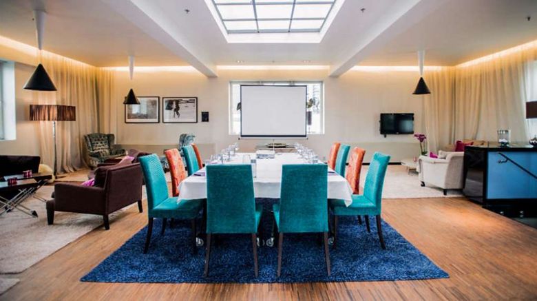 <b>Home Hotel Folketeateret Meeting</b>. Images powered by <a href="https://iceportal.shijigroup.com/" title="IcePortal" target="_blank">IcePortal</a>.