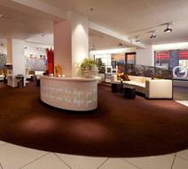 Home Hotel Folketeateret Lobby