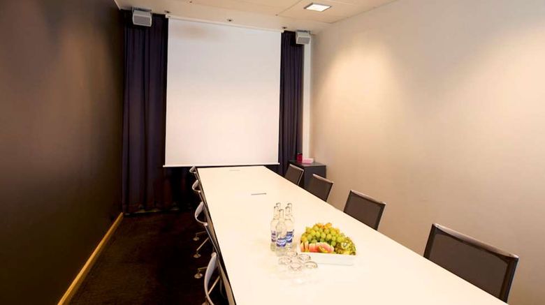 <b>Comfort Hotel RunWay Meeting</b>. Images powered by <a href="https://iceportal.shijigroup.com/" title="IcePortal" target="_blank">IcePortal</a>.