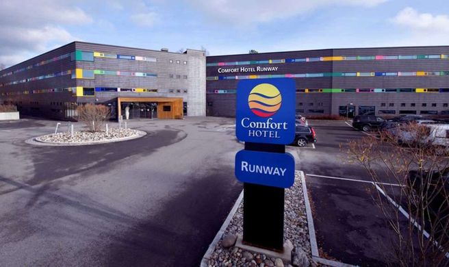 Comfort Hotel RunWay Exterior