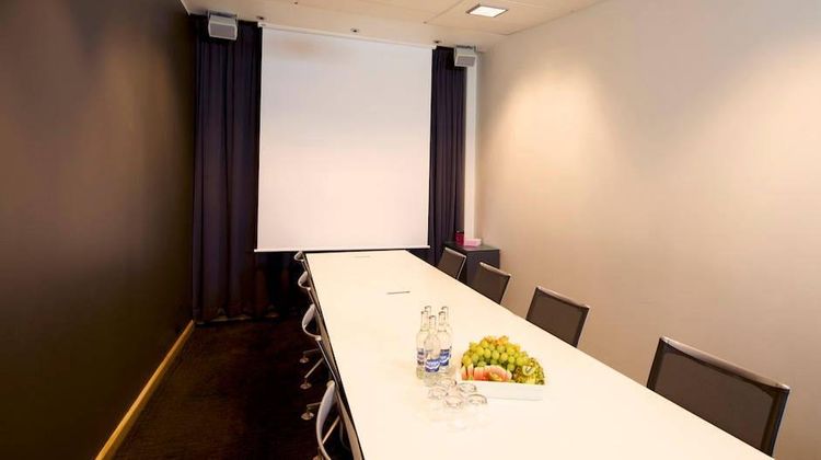 Comfort Hotel RunWay Meeting