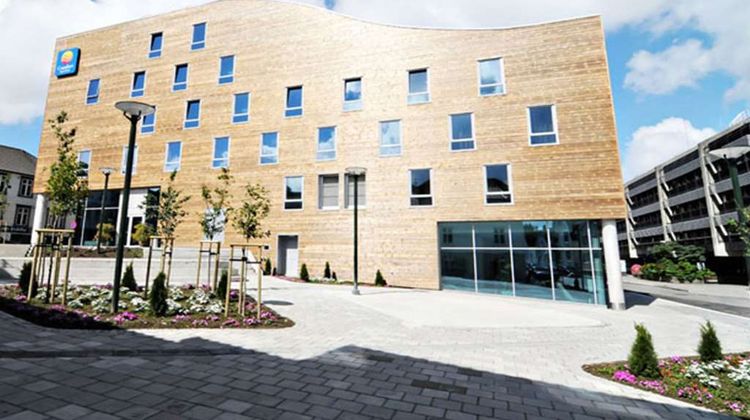 Comfort Hotel Square Exterior
