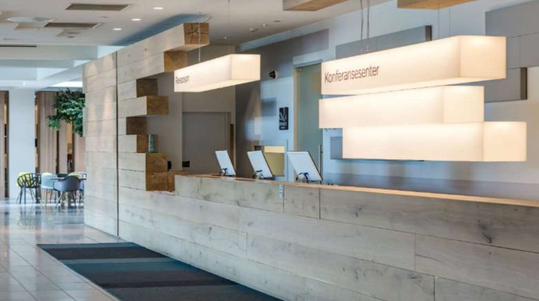 <b>Quality Hotel Expo Lobby</b>. Images powered by <a href="https://iceportal.shijigroup.com/" title="IcePortal" target="_blank">IcePortal</a>.