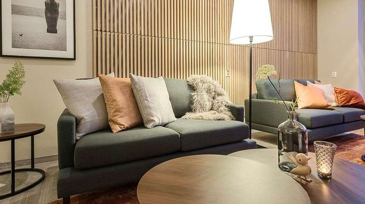 Home Hotel Helma Lobby