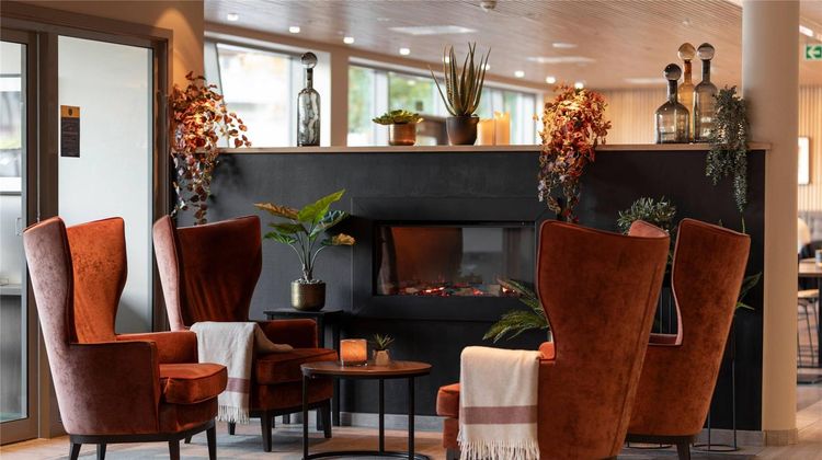 Home Hotel Helma Lobby