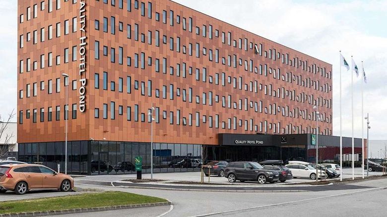 Quality Hotel Pond Exterior. Images powered by <a href="https://iceportal.shijigroup.com" target="_blank" rel="noopener">Ice Portal</a>.