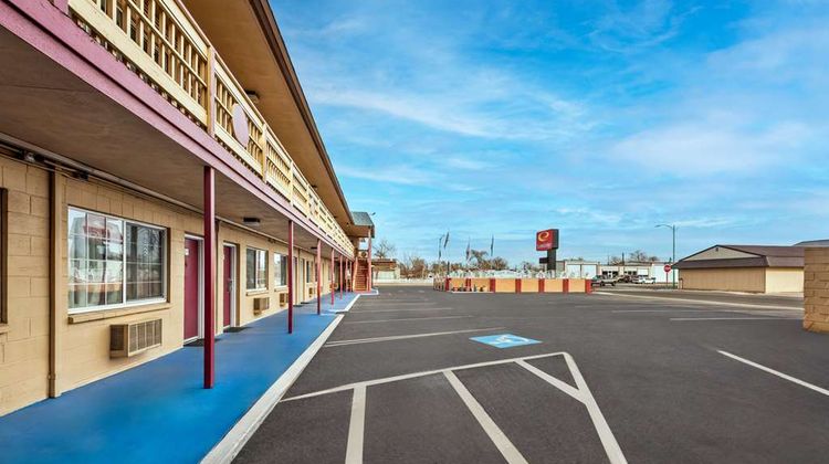 Econo Lodge Exterior