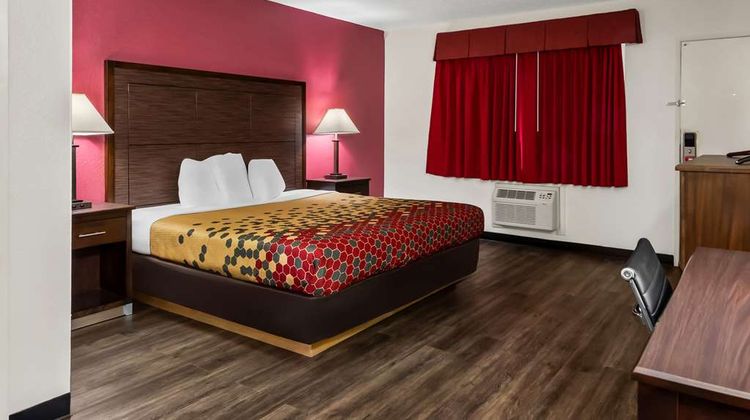 Econo Lodge Room