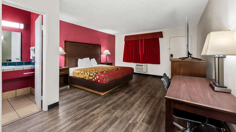 Econo Lodge Room