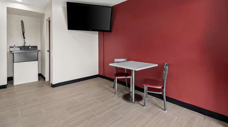 Econo Lodge Other