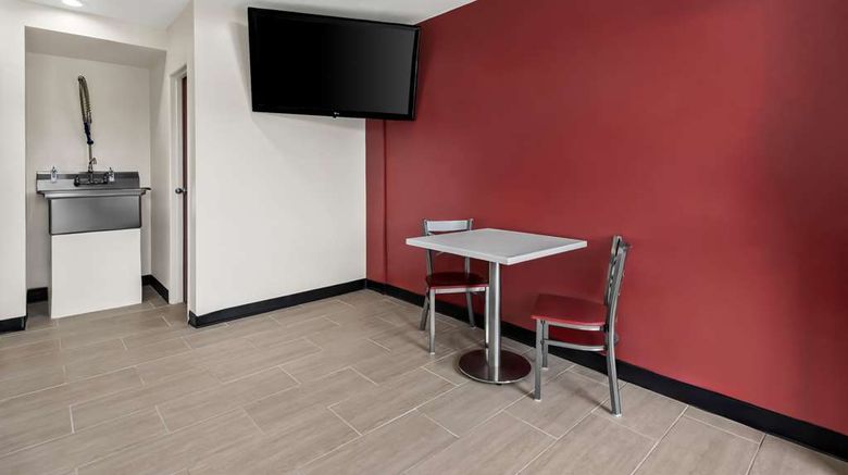<b>Econo Lodge Other</b>. Images powered by <a href="https://iceportal.shijigroup.com/" title="IcePortal" target="_blank">IcePortal</a>.