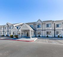 Quality Inn & Suites Exterior