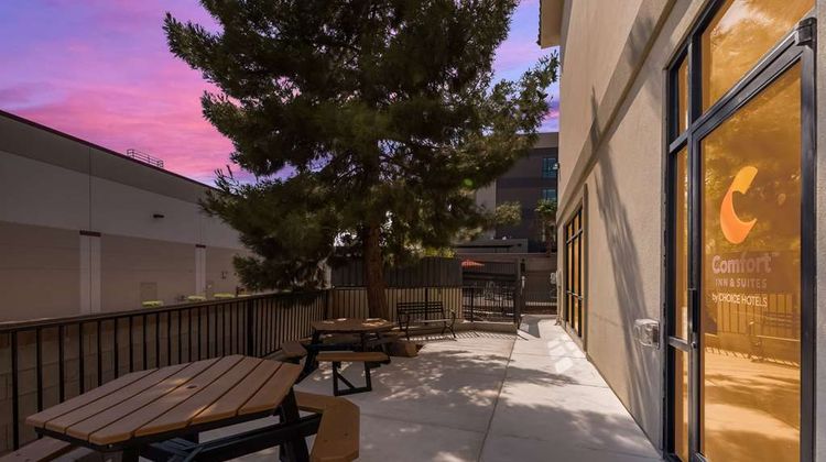 Comfort Inn & Suites Las Vegas Nellis Exterior