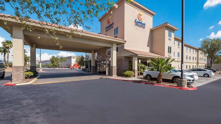 Comfort Inn & Suites Las Vegas Nellis Exterior