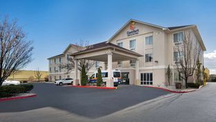 Comfort Inn & Suites Airport