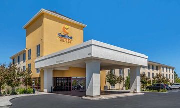 Comfort Suites