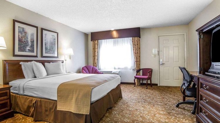 Quality Inn & Suites Minden Suite