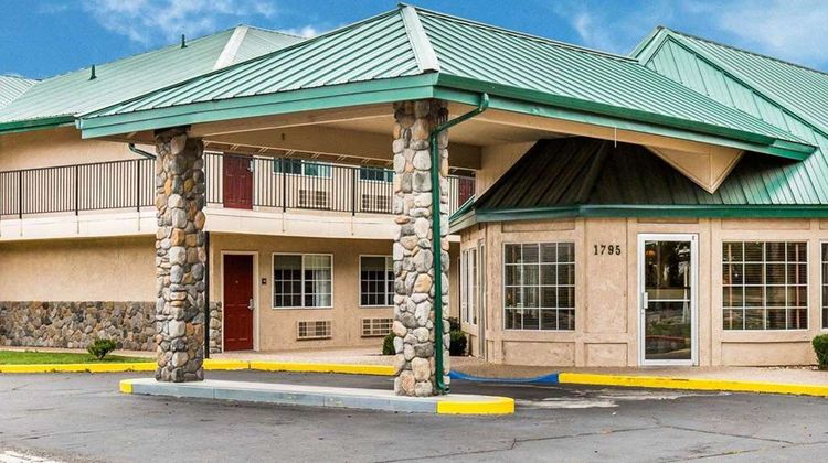 Quality Inn & Suites Minden Exterior