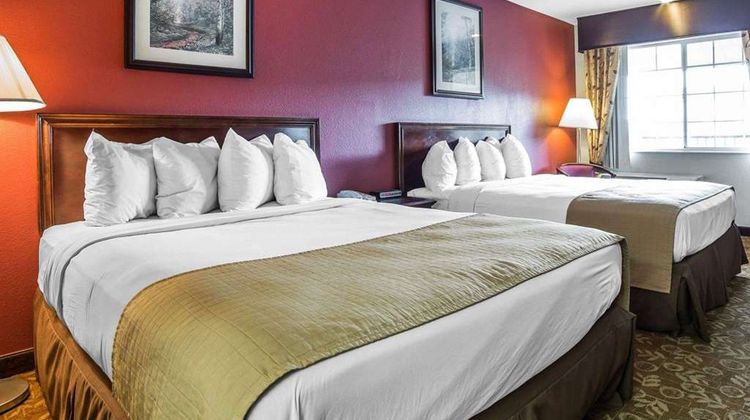 Quality Inn & Suites Minden Room