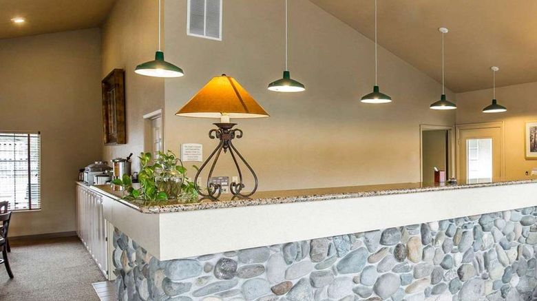 <b>Quality Inn & Suites Minden Lobby</b>. Images powered by <a href="https://iceportal.shijigroup.com/" title="IcePortal" target="_blank">IcePortal</a>.