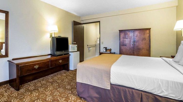 Quality Inn & Suites Minden Room