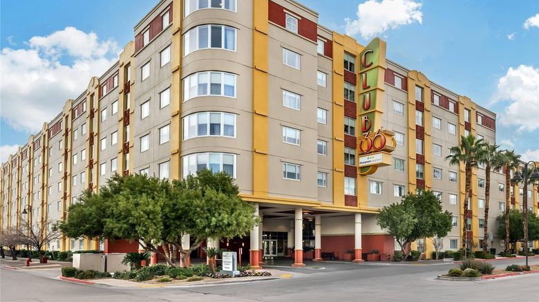 <b>Bluegreen Club 36 Exterior</b>. Images powered by <a href="https://iceportal.shijigroup.com/" title="IcePortal" target="_blank">IcePortal</a>.