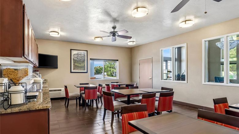 <b>Comfort Inn Elko Restaurant</b>. Images powered by <a href="https://iceportal.shijigroup.com/" title="IcePortal" target="_blank">IcePortal</a>.