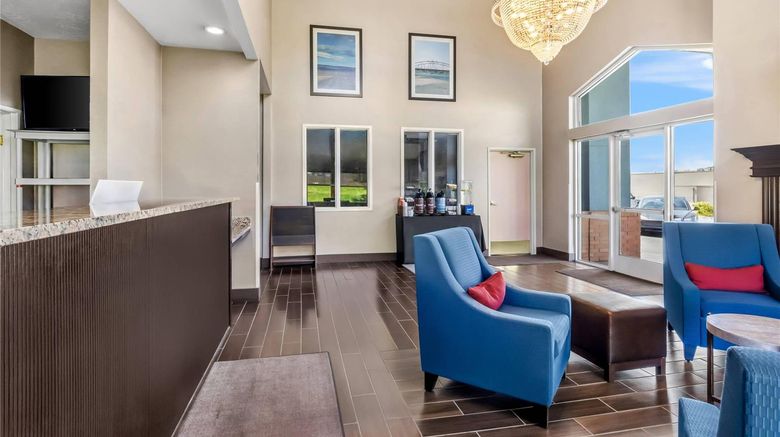 <b>Comfort Inn Elko Lobby</b>. Images powered by <a href="https://iceportal.shijigroup.com/" title="IcePortal" target="_blank">IcePortal</a>.