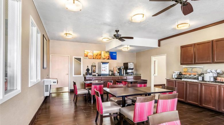 <b>Comfort Inn Elko Restaurant</b>. Images powered by <a href="https://iceportal.shijigroup.com/" title="IcePortal" target="_blank">IcePortal</a>.