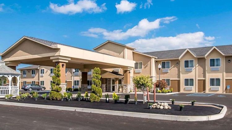 Comfort Inn Saugerties NY Exterior