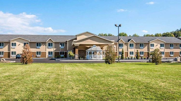 Comfort Inn Saugerties NY Exterior