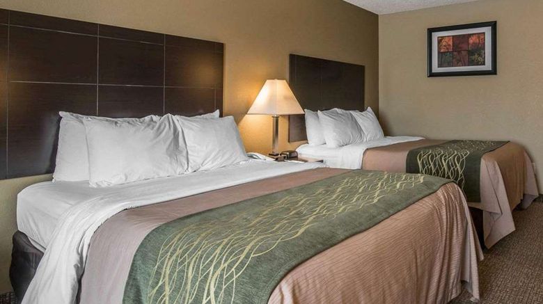 <b>Comfort Inn Saugerties NY Suite</b>. Images powered by <a href="https://iceportal.shijigroup.com/" title="IcePortal" target="_blank">IcePortal</a>.