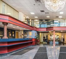 Quality Inn & Suites Albany Airport Lobby