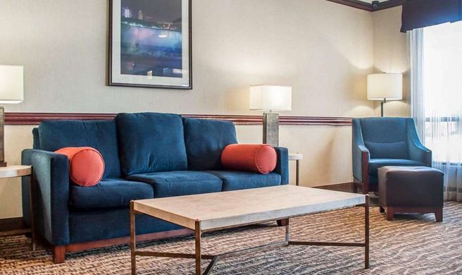 Quality Inn near Walden Galleria Mall Lobby