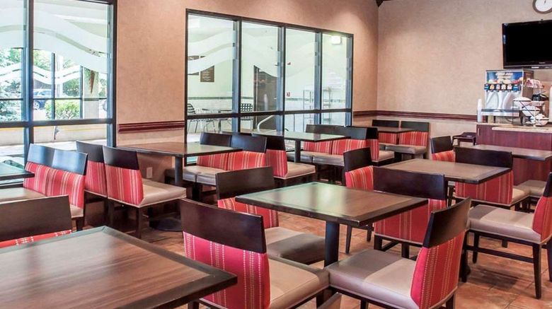 <b>Quality Inn near Walden Galleria Mall Restaurant</b>. Images powered by <a href="https://iceportal.shijigroup.com/" title="IcePortal" target="_blank">IcePortal</a>.