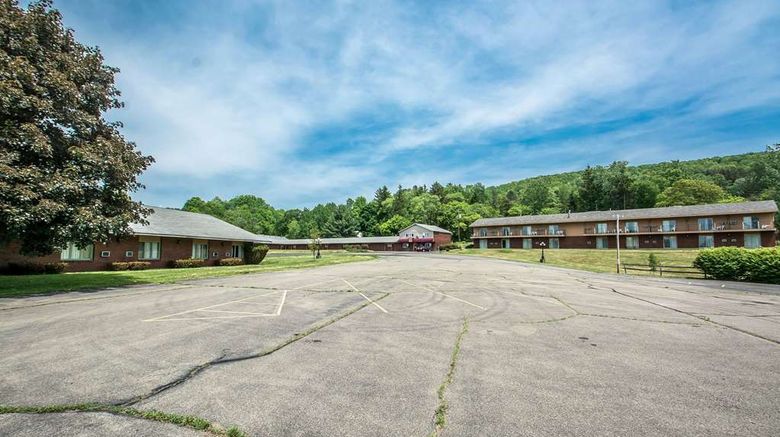 <b>Econo Lodge Hornell Exterior</b>. Images powered by <a href="https://iceportal.shijigroup.com/" title="IcePortal" target="_blank">IcePortal</a>.