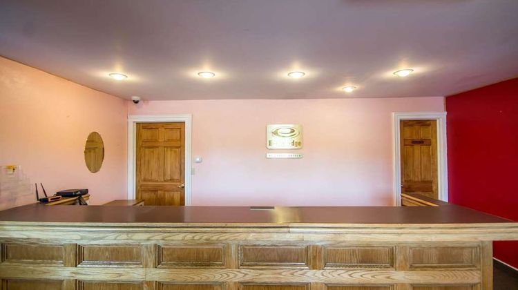 Econo Lodge Hornell Lobby