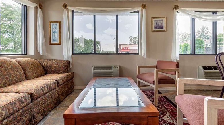 <b>Econo Lodge Lobby</b>. Images powered by <a href="https://iceportal.shijigroup.com/" title="IcePortal" target="_blank">IcePortal</a>.