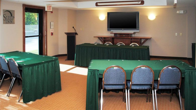 <b>Sleep Inn & Suites Meeting</b>. Images powered by <a href="https://iceportal.shijigroup.com/" title="IcePortal" target="_blank">IcePortal</a>.