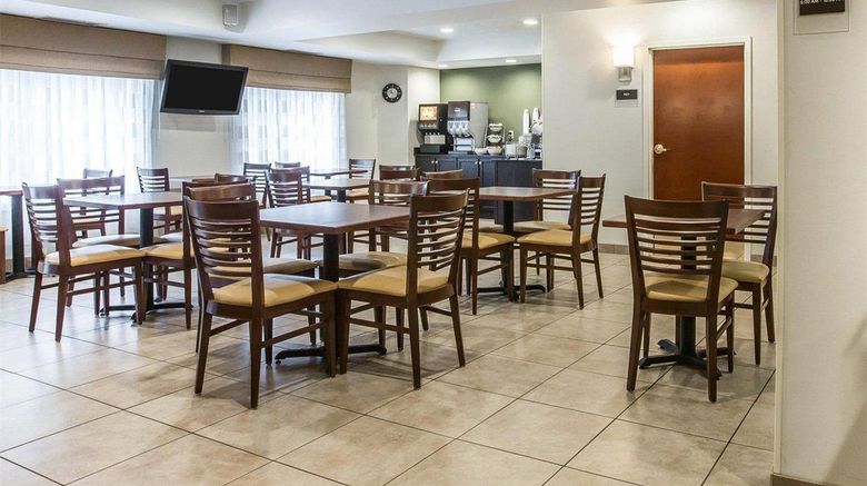 <b>Sleep Inn & Suites Restaurant</b>. Images powered by <a href="https://iceportal.shijigroup.com/" title="IcePortal" target="_blank">IcePortal</a>.