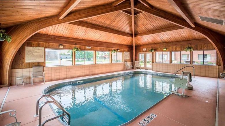 <b>Quality Inn Pool</b>. Images powered by <a href="https://iceportal.shijigroup.com/" title="IcePortal" target="_blank">IcePortal</a>.