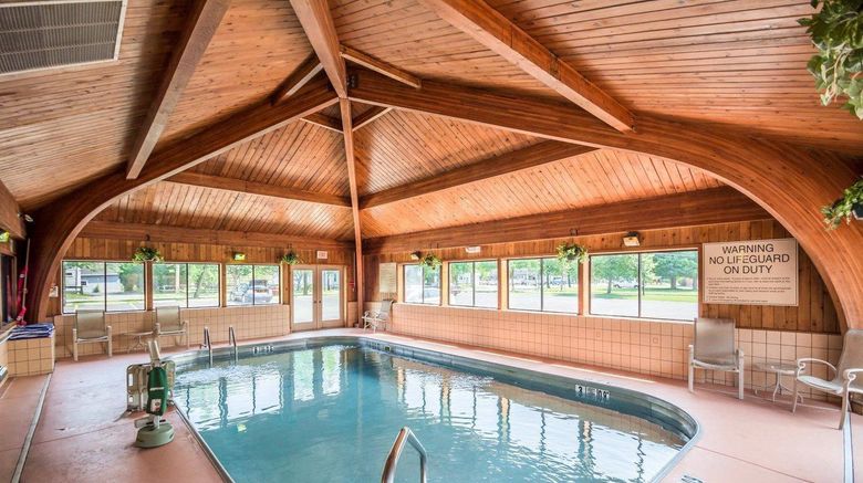 <b>Quality Inn Pool</b>. Images powered by <a href="https://iceportal.shijigroup.com/" title="IcePortal" target="_blank">IcePortal</a>.