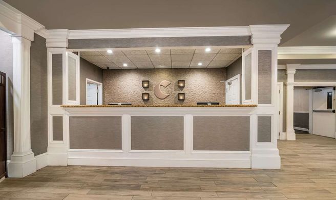 Comfort Inn & Suites Plattsburgh Lobby