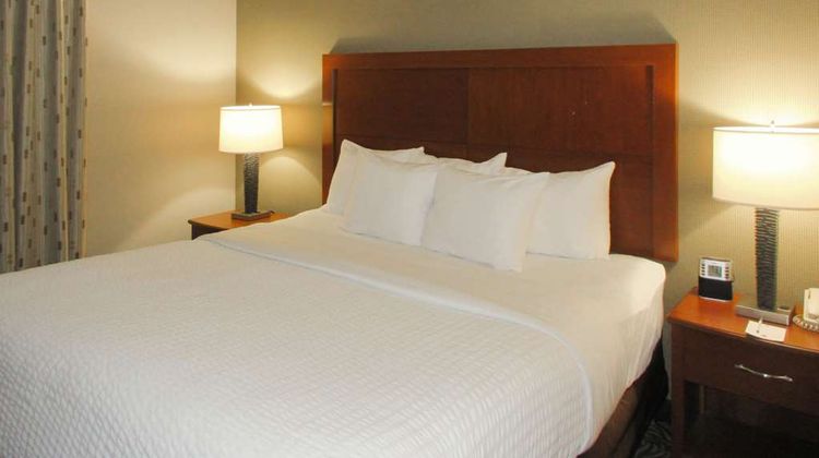 Clarion Inn & Suites Cortland Room