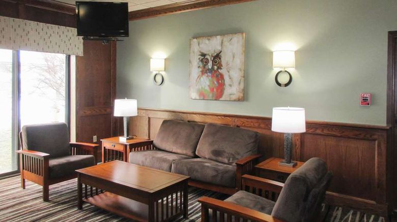 <b>Clarion Inn & Suites Cortland Lobby</b>. Images powered by <a href="https://iceportal.shijigroup.com/" title="IcePortal" target="_blank">IcePortal</a>.